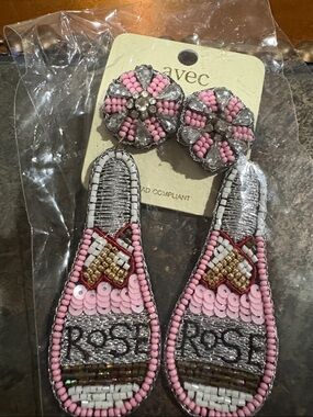 Avec Pink flip flop Beaded Drop Earrings NWT